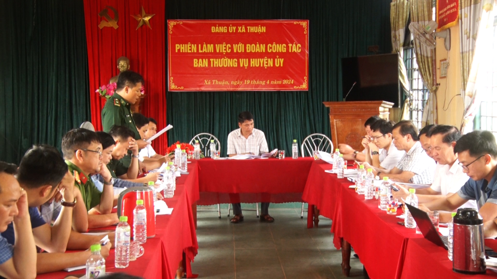 Ban Thường vụ Huyện ủy làm việc với Đảng ủy xã Thuận